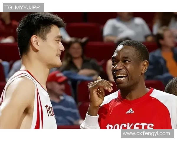 姚明与庾澄庆亲密合影展现友谊与合作的精彩瞬间