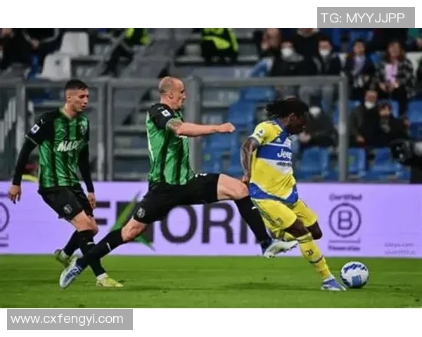 德甲精彩对决尤文图斯与巴黎圣日耳曼战成平局转会传闻引发热议